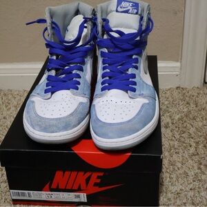 Nike Air High-Tops in Blue and White